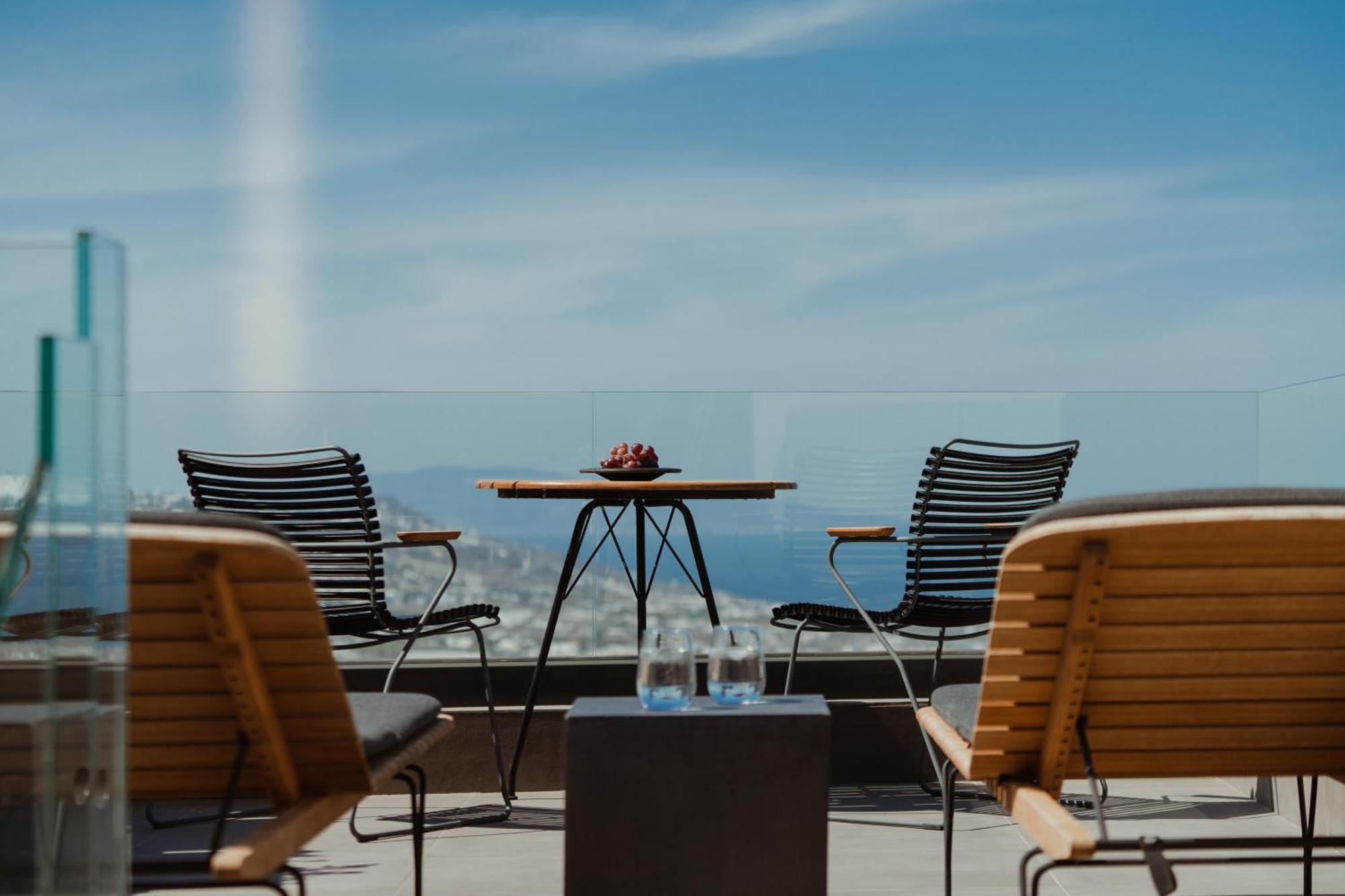Apikia Santorini Hotel Pyrgos Kallistis Luaran gambar